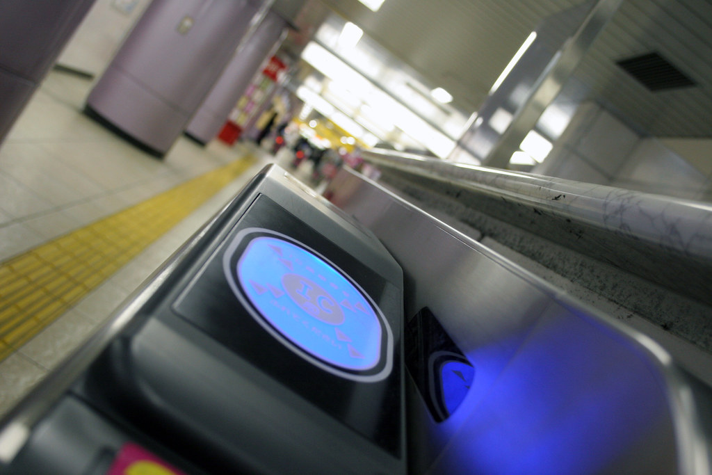 Carte IC - Passez la carte en entrée puis en sortie