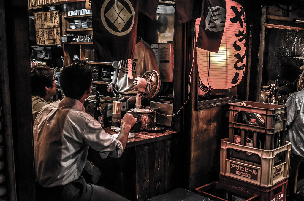 Izakaya bar à tapas japonais