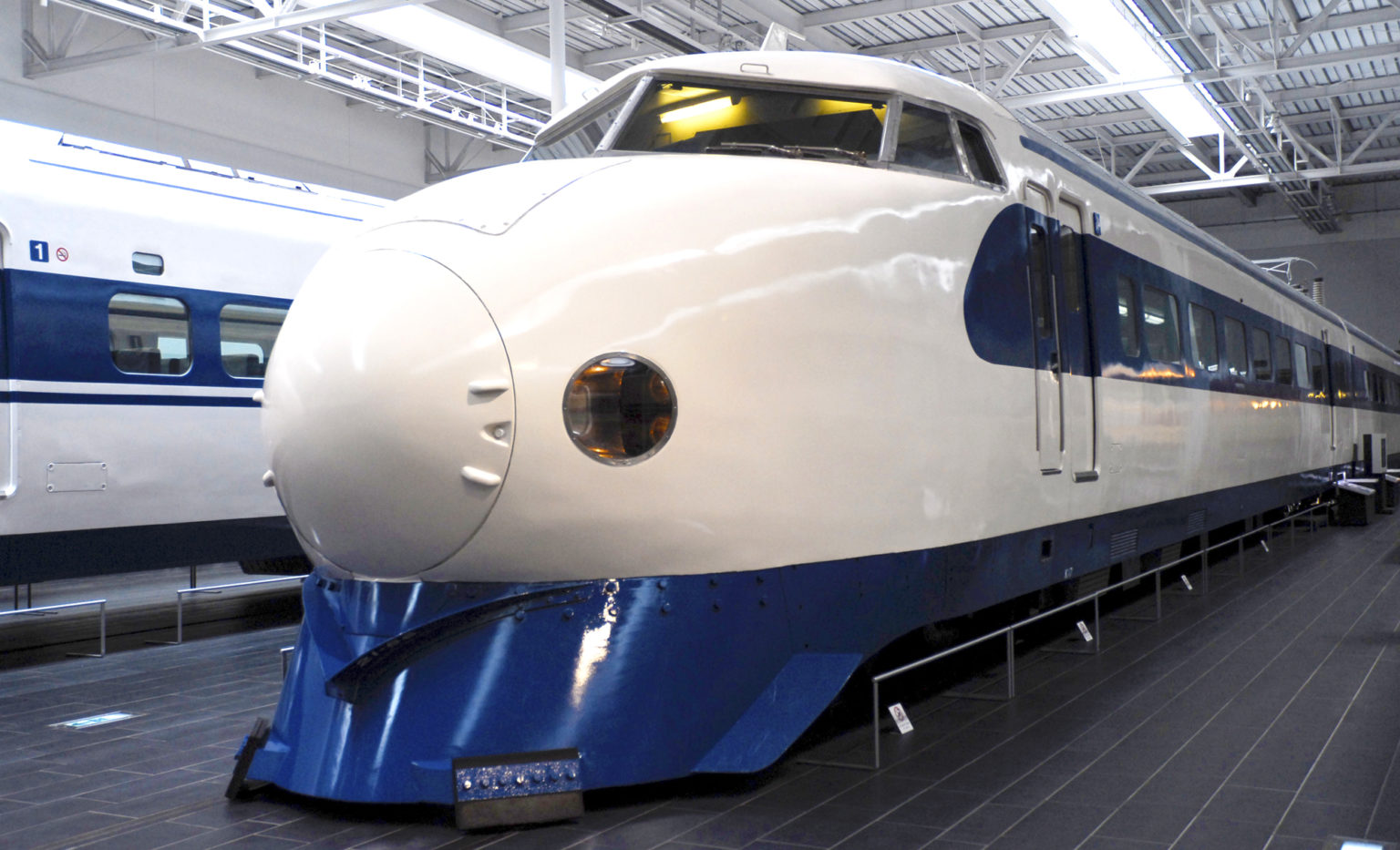 Les trains mythiques japonais : Shinkansen série 0